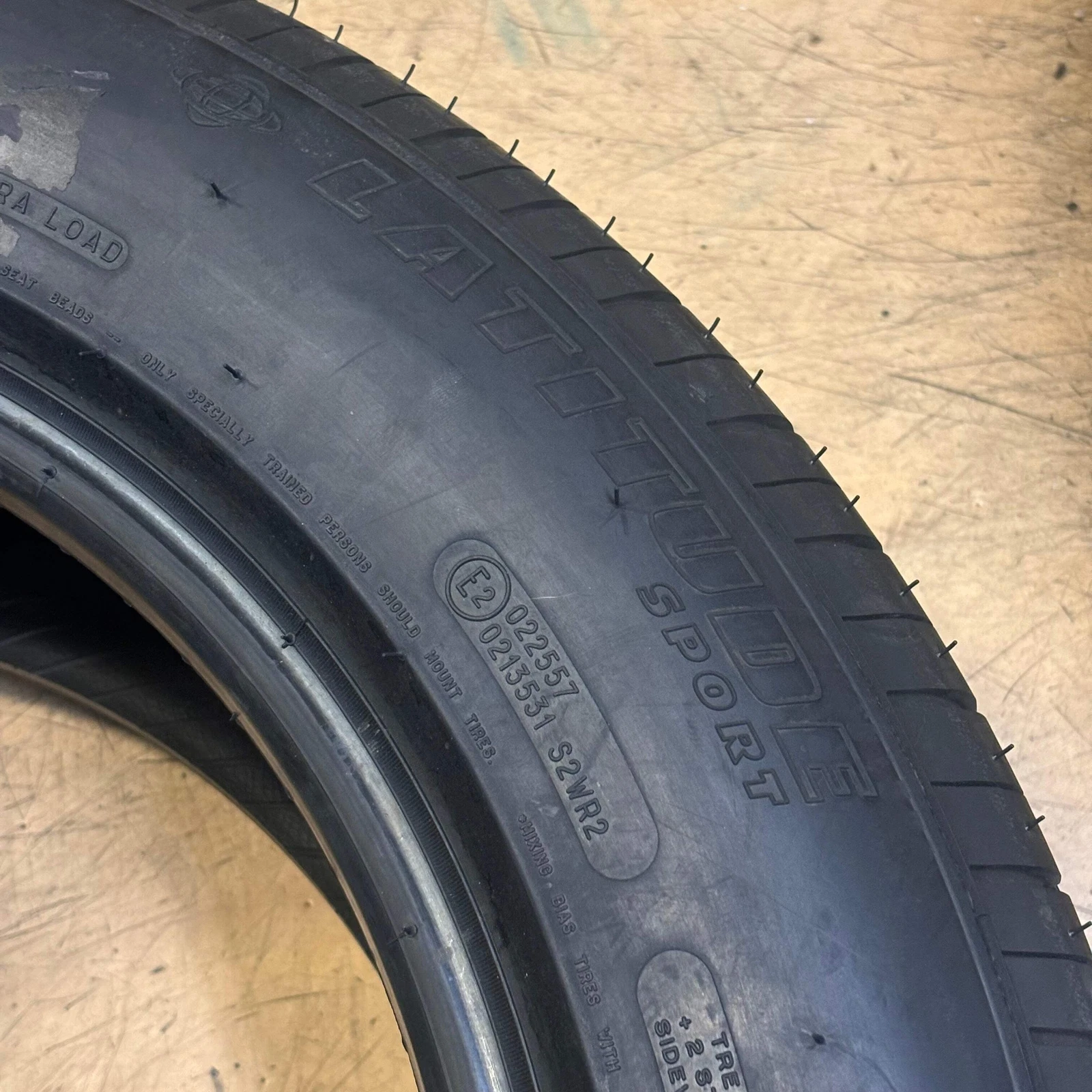 NEW OLD STOCK MICHELIN LATITUDE SPORT (N1) PORSCHE P 255 55 18 109Y XL ALL SEASO image 4