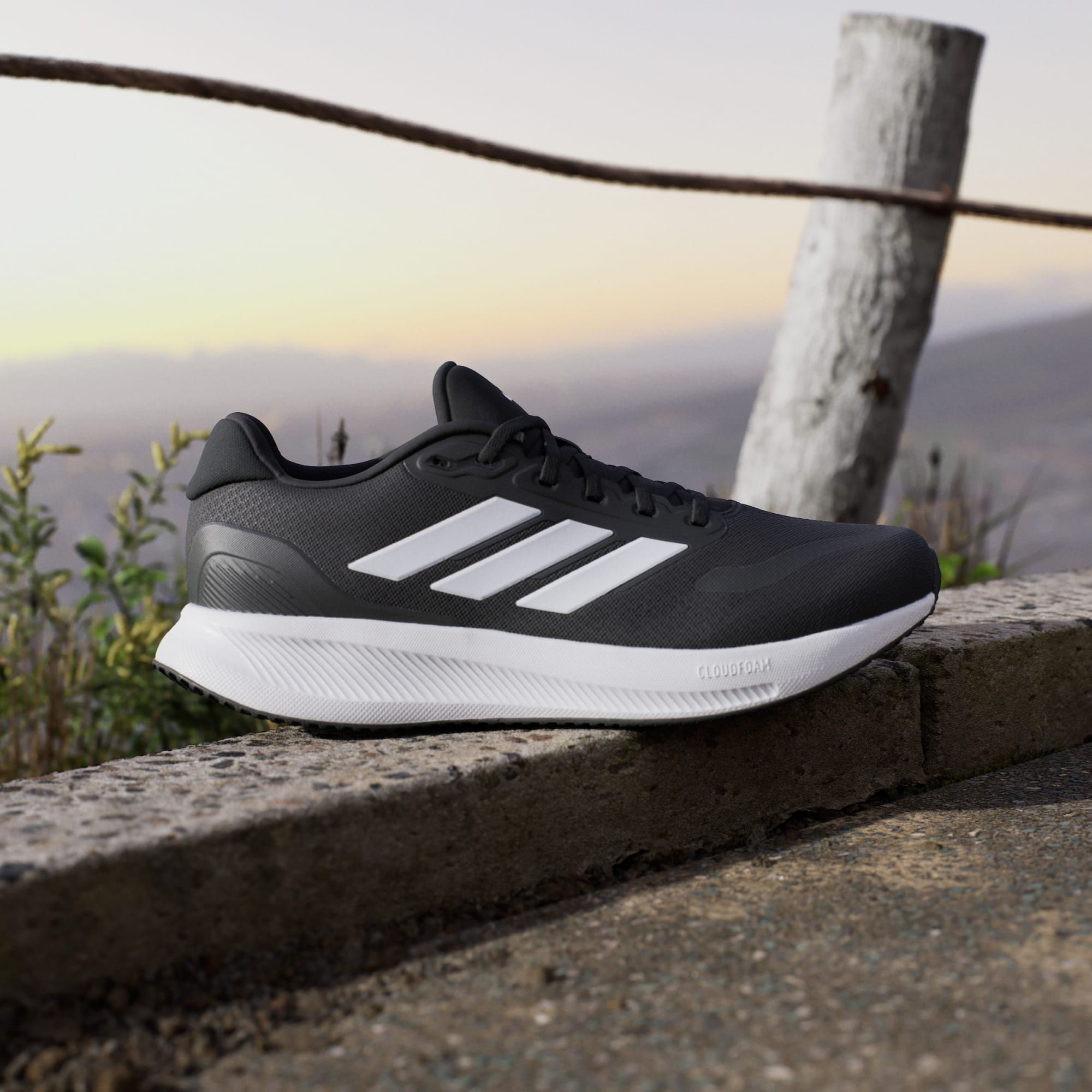 Runfalcon 5 Running Shoes image 2
