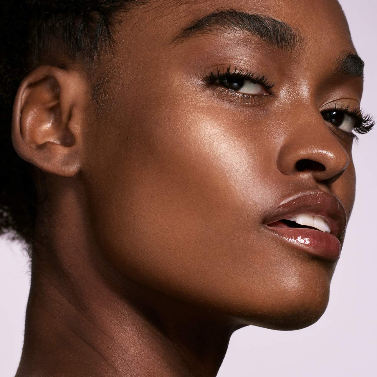 Fenty Beauty by Rihanna  Demi'Glow Light-Diffusing Highlighter image 9