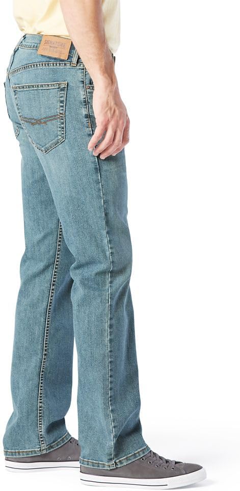 Levi Strauss Signature Gold Men's Relaxed Fit Flex Jeans (Available in Big & Tall) image 2