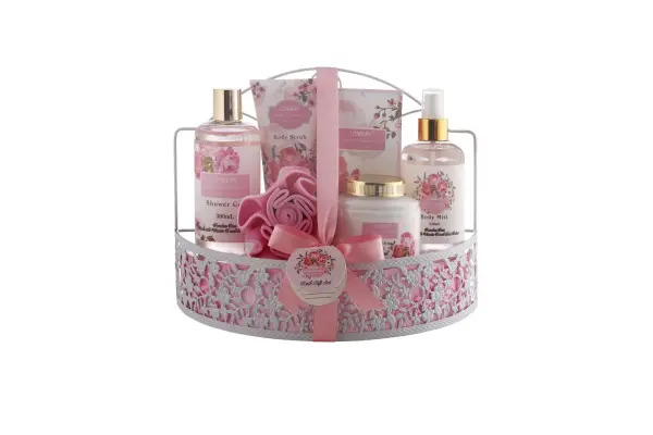 Lovery Wild Rose and Raspberry Body Care 7 Piece Gift Set image