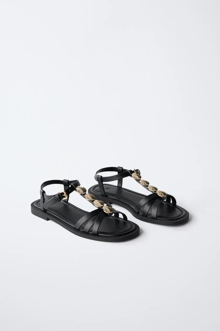 SHELL SANDALS image 2