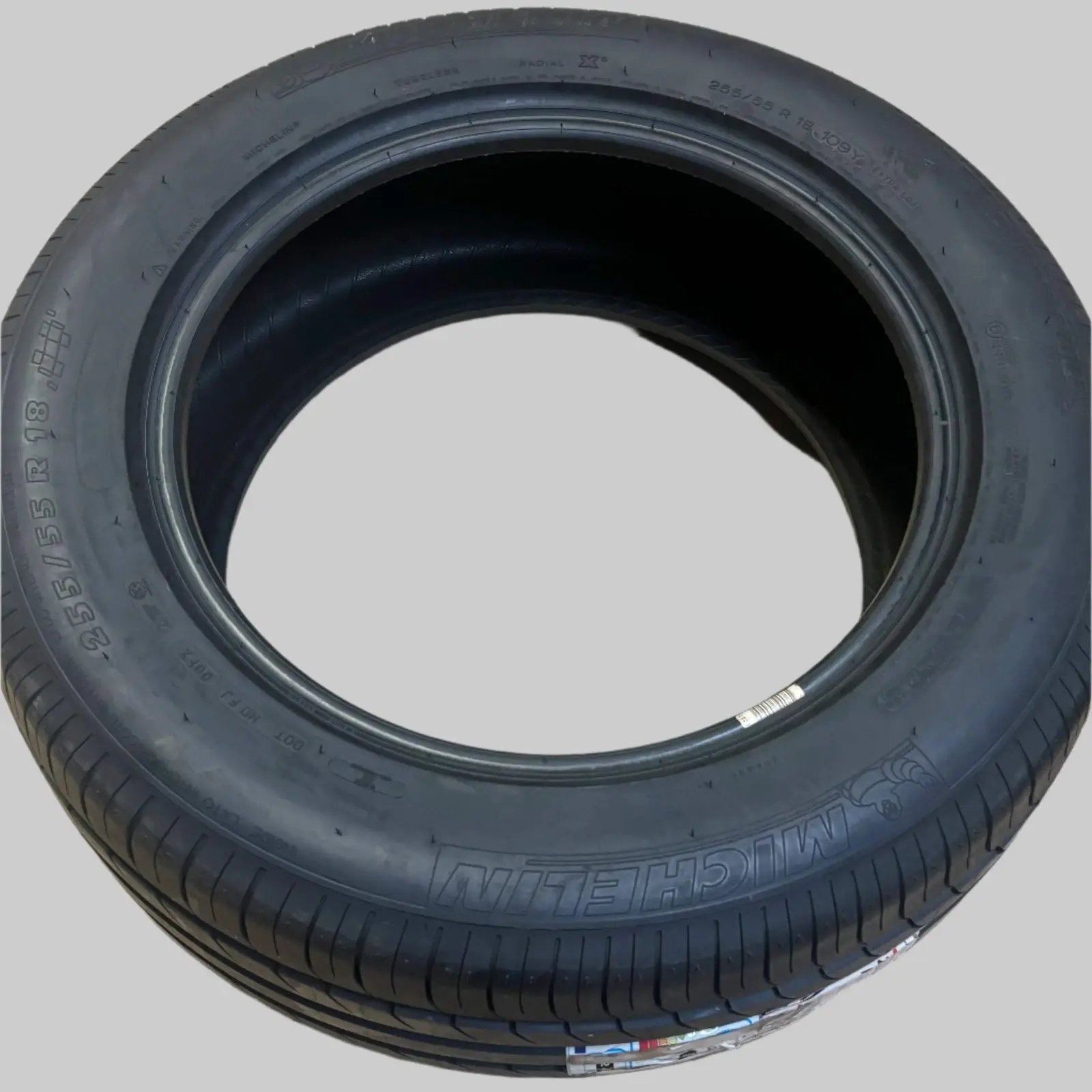 NEW OLD STOCK MICHELIN LATITUDE SPORT (N1) PORSCHE P 255 55 18 109Y XL ALL SEASO image 1