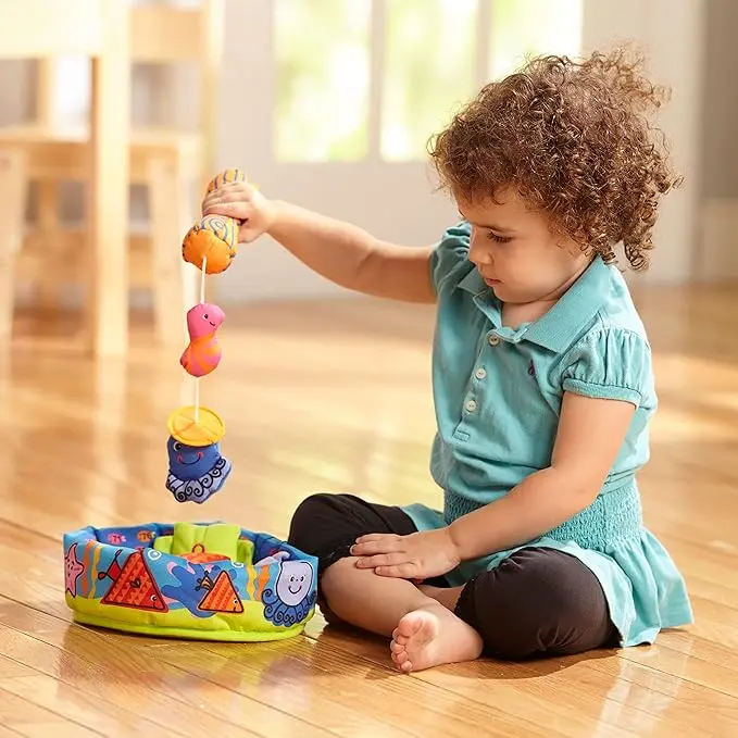 Melissa & Doug K's Kids Fish and Count Learning Game With 8 Numbered Fish to Catch and Release image 5